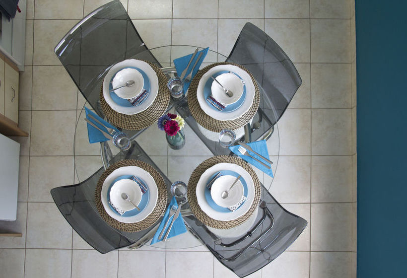 Motel Emerald Tower Motor Inn