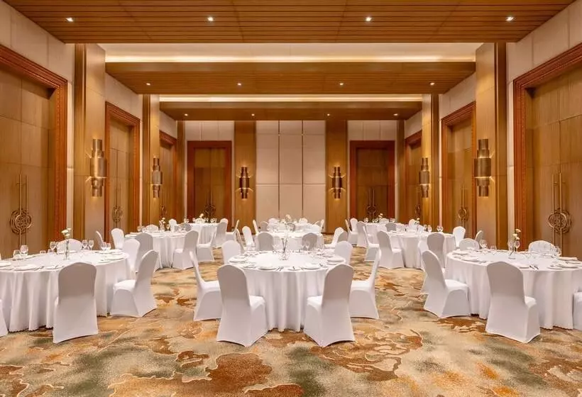 هتل Dusit Thani Himalayan Resort Dhulikhel, Nepal