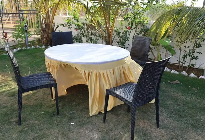 Hotelli The Bliss Palm