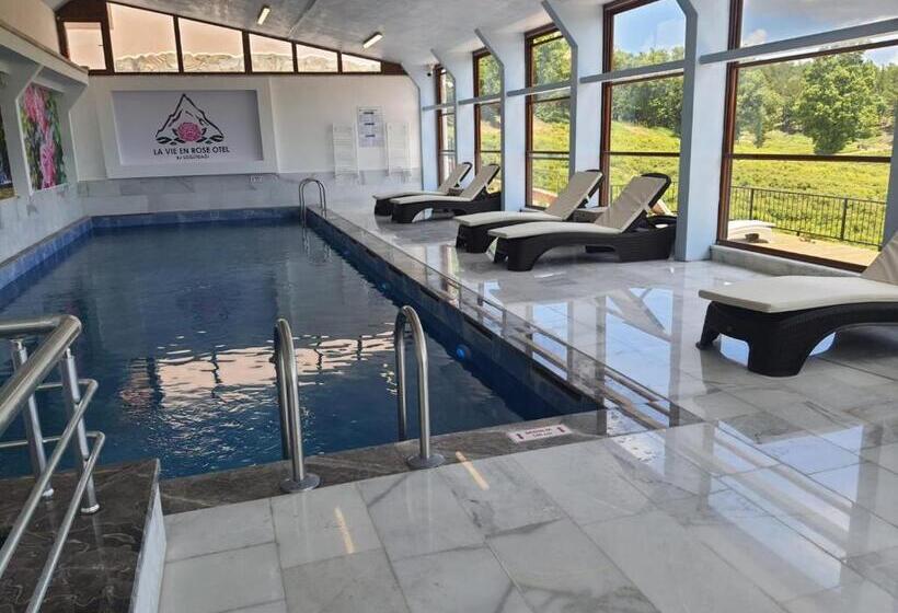 La Vie En Rose Hotel By Sogutdagi Isparta