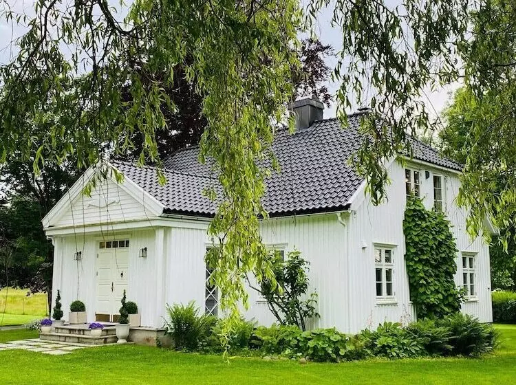 Engø Gård Hotel & Restaurant