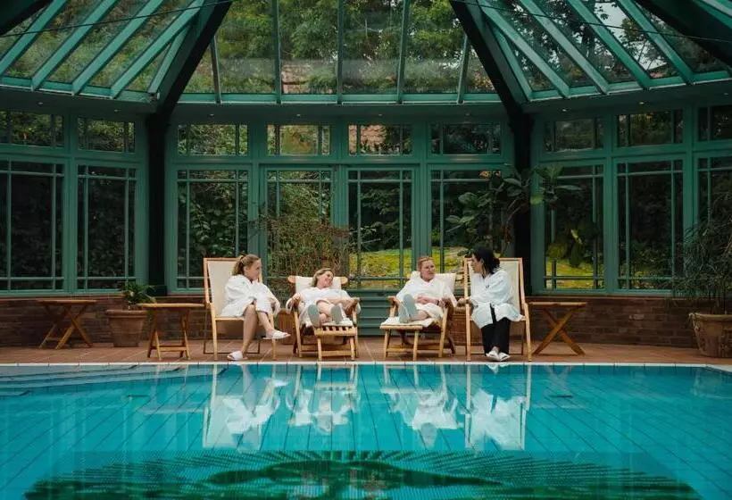 Engø Gård Hotel & Restaurant