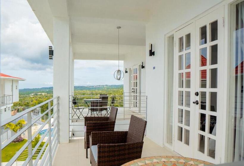 هتل Lavender Moon Villas