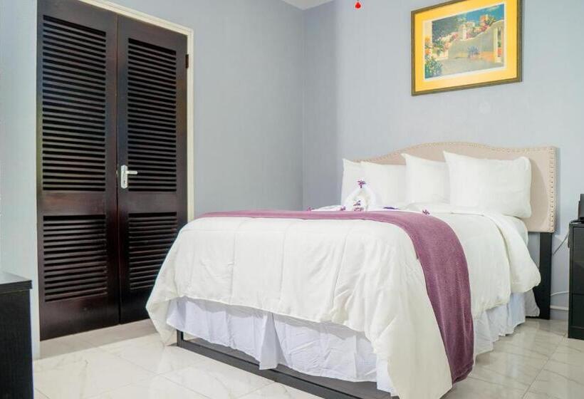 هتل Lavender Moon Villas