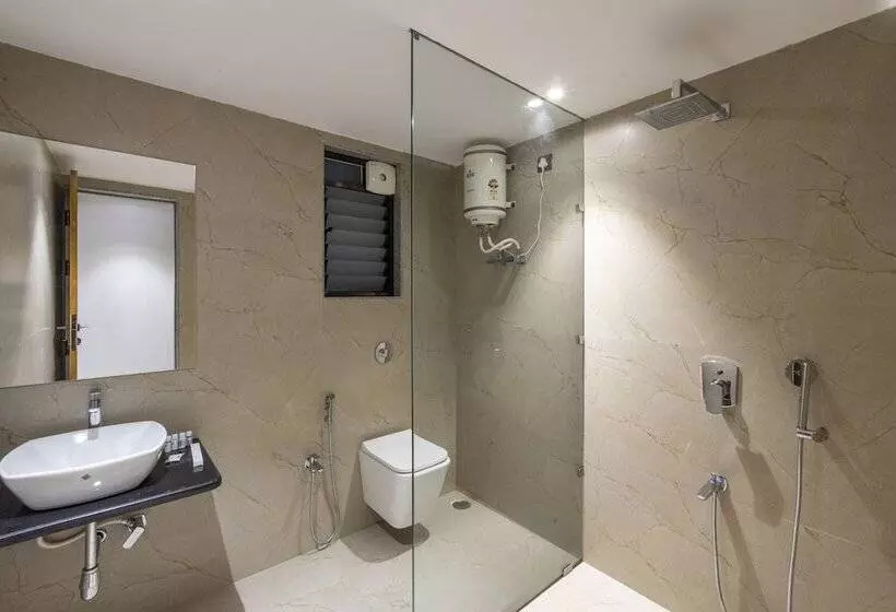 Fabhotel Prime Opulence