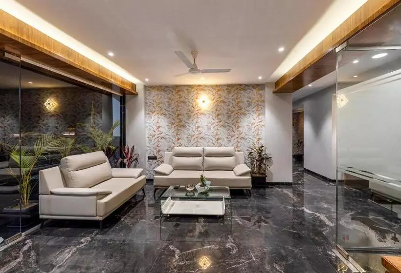 Fabhotel Prime Opulence