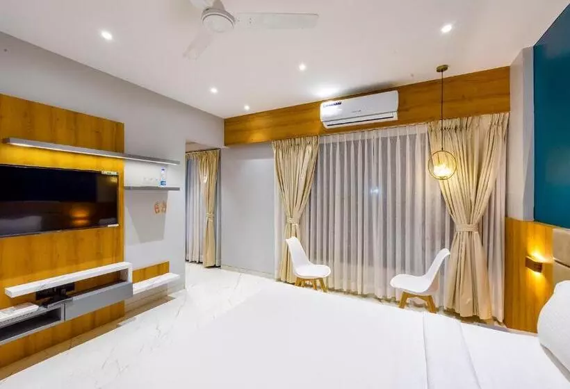 Fabhotel Prime Opulence