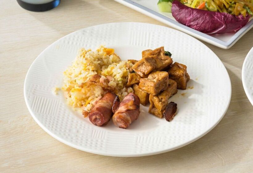 هتل Spring Rhapsody