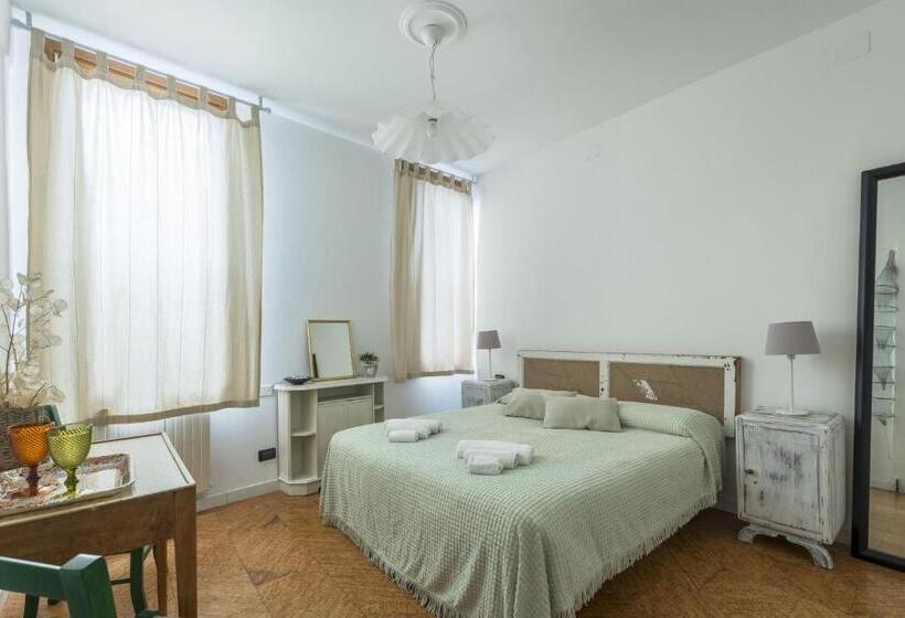 پانسیون Tre Sestieri Terrace   Canal View 2024