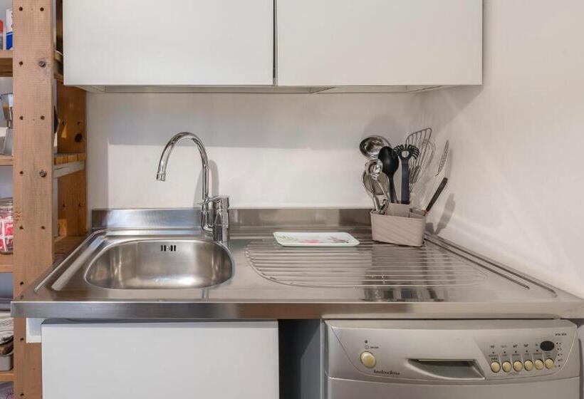 پانسیون Tre Sestieri Terrace   Canal View 2024