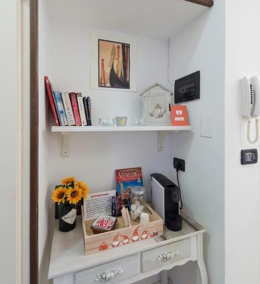 پانسیون Tre Sestieri Terrace   Canal View 2024