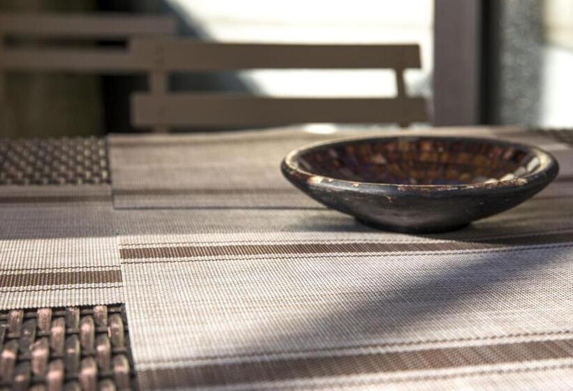 پانسیون Tre Sestieri Terrace   Canal View 2024