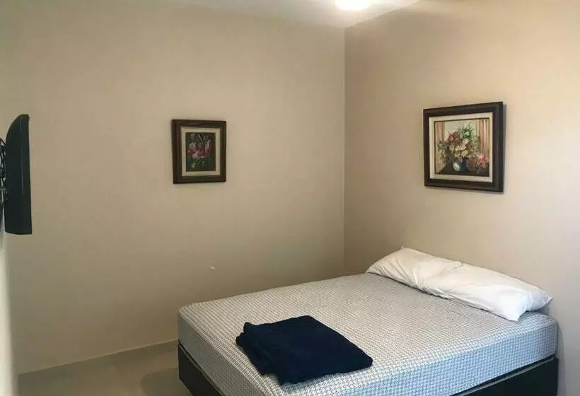 ユースホステル Pousada Dourados De Itaúna