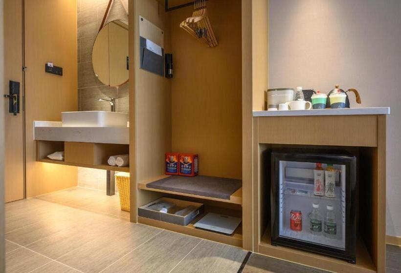 Atour Hotel Dongguan Songhan Lake