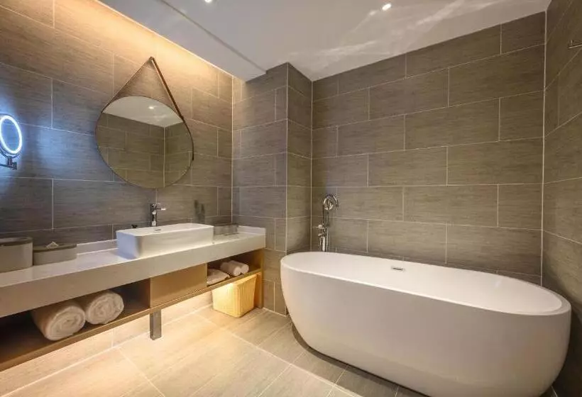 Atour Hotel Dongguan Songhan Lake