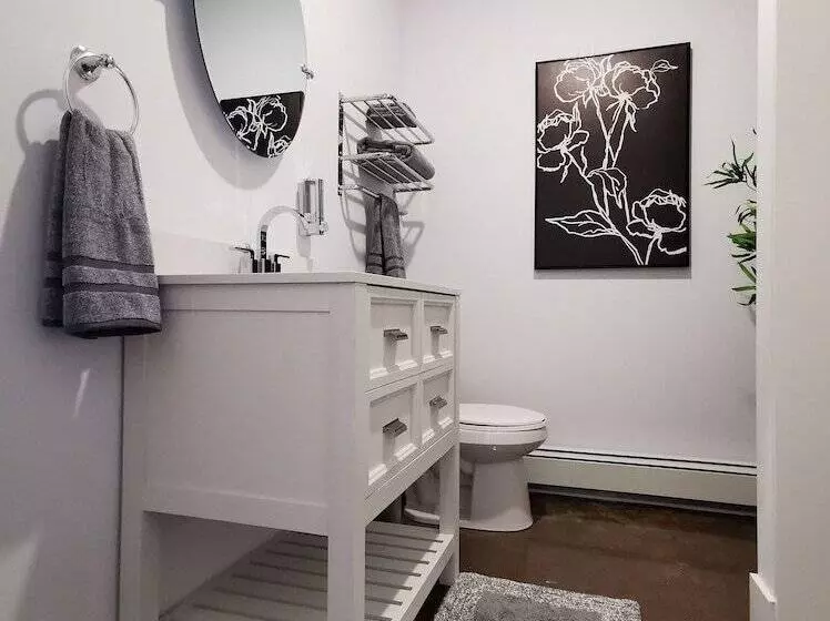 Cameo Hotel And Suites