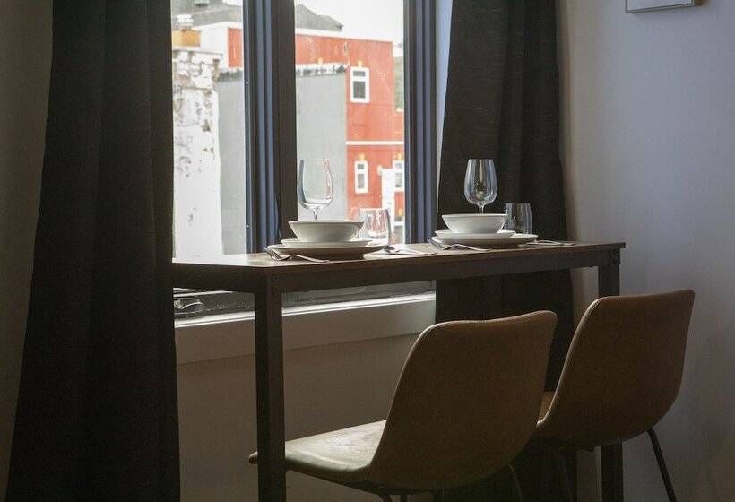 Cameo Hotel And Suites