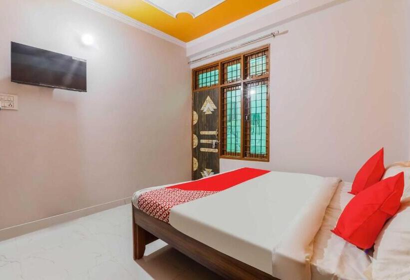 בית מלון כפרי Oyo Flagship Easy Homes