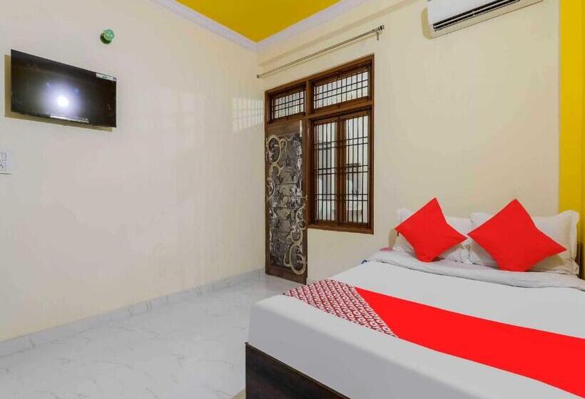 בית מלון כפרי Oyo Flagship Easy Homes