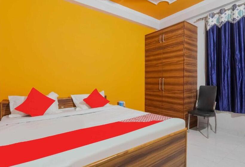 בית מלון כפרי Oyo Flagship Easy Homes