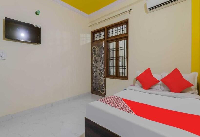 בית מלון כפרי Oyo Flagship Easy Homes