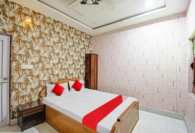 Отель Collection O Hindustan Vila