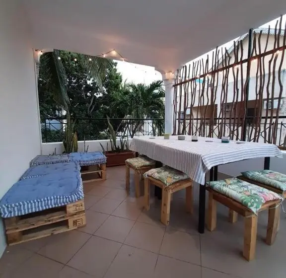 پانسیون Eden Villa