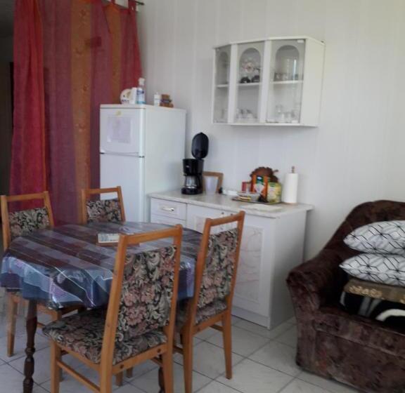 پانسیون Vila Roz