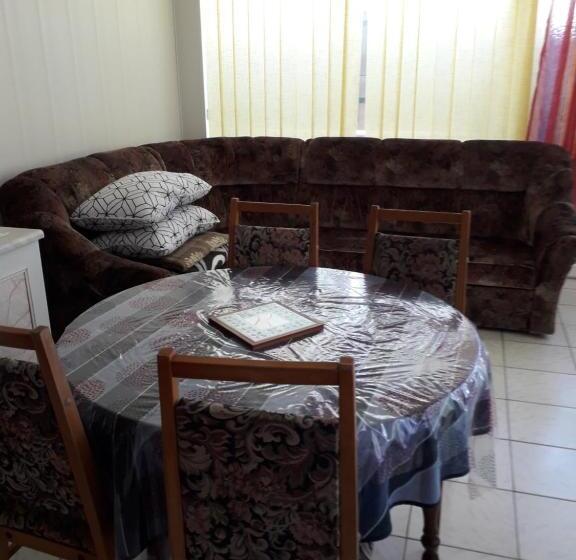 پانسیون Vila Roz