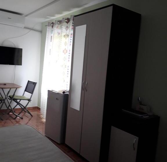 پانسیون Vila Roz