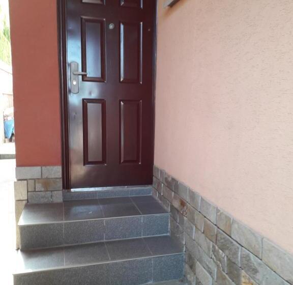 پانسیون Vila Roz