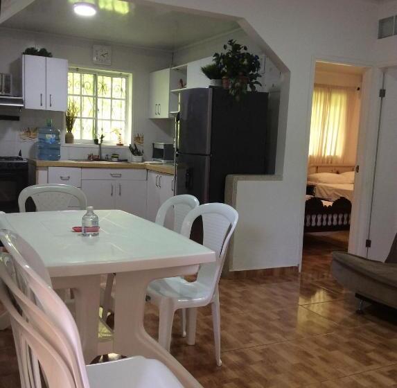 هاستل Casa D Linda