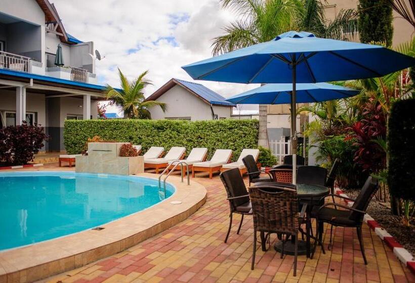 هتل Hôtel Sky Blue Mada