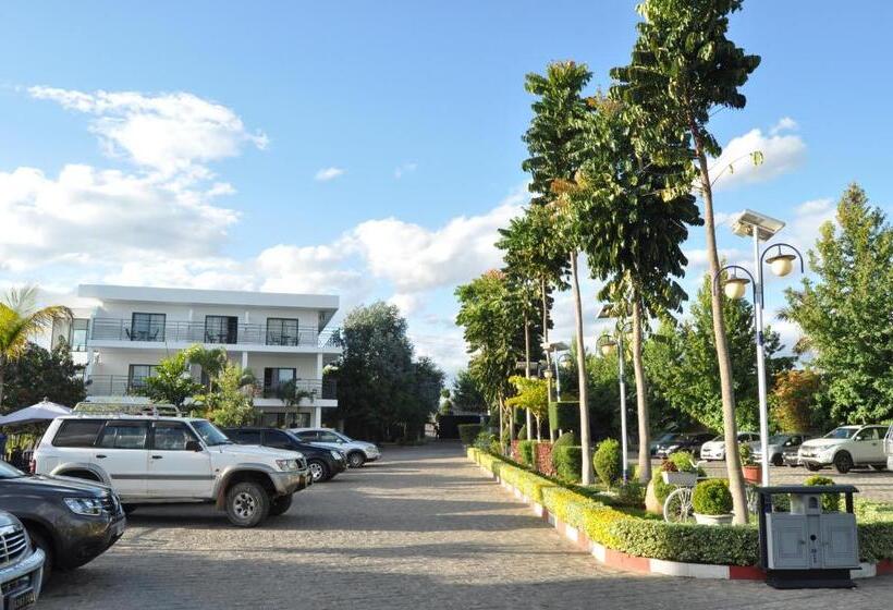 هتل Hôtel Sky Blue Mada