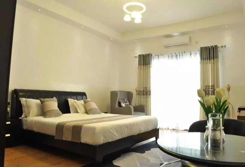 هتل Hôtel Sky Blue Mada