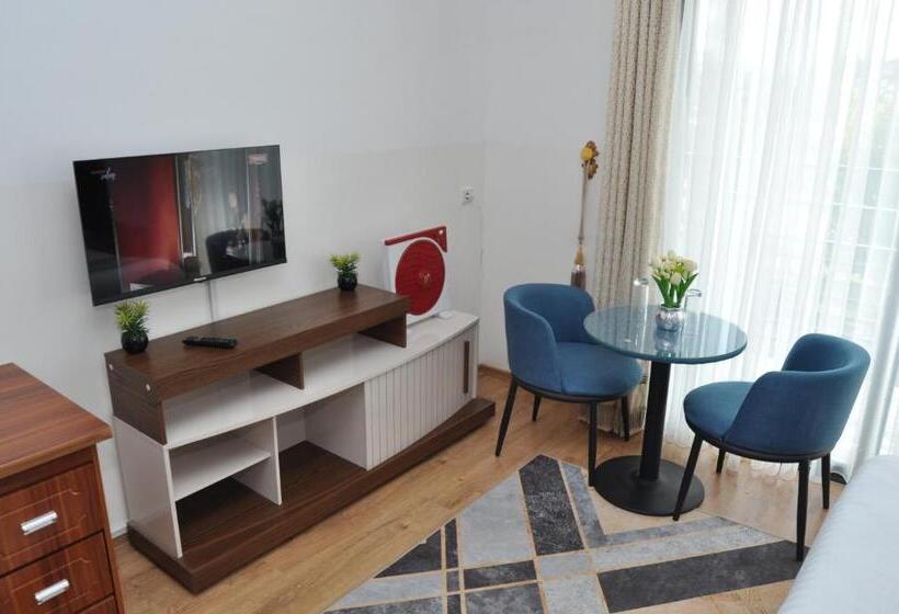 هتل Hôtel Sky Blue Mada