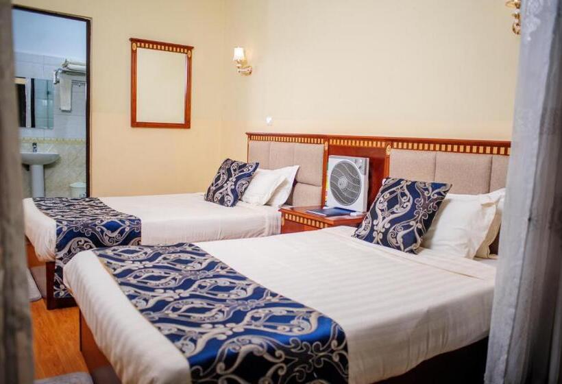 هتل Hôtel Sky Blue Mada