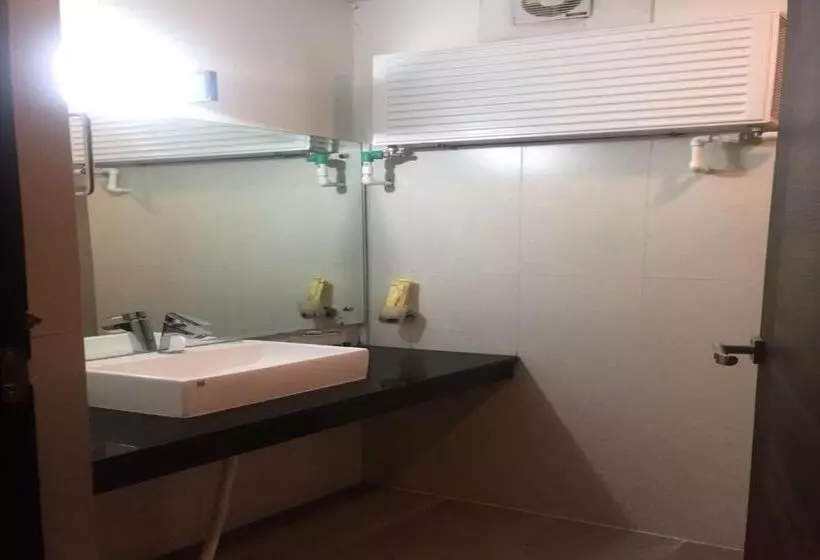 ホテル The Maitreya Ladakh