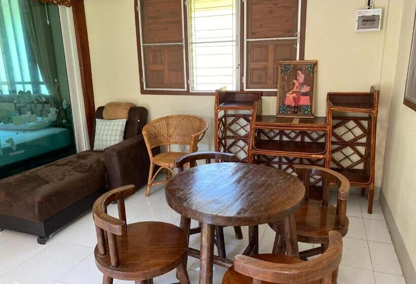 Panzió Baanpak Chomdoi