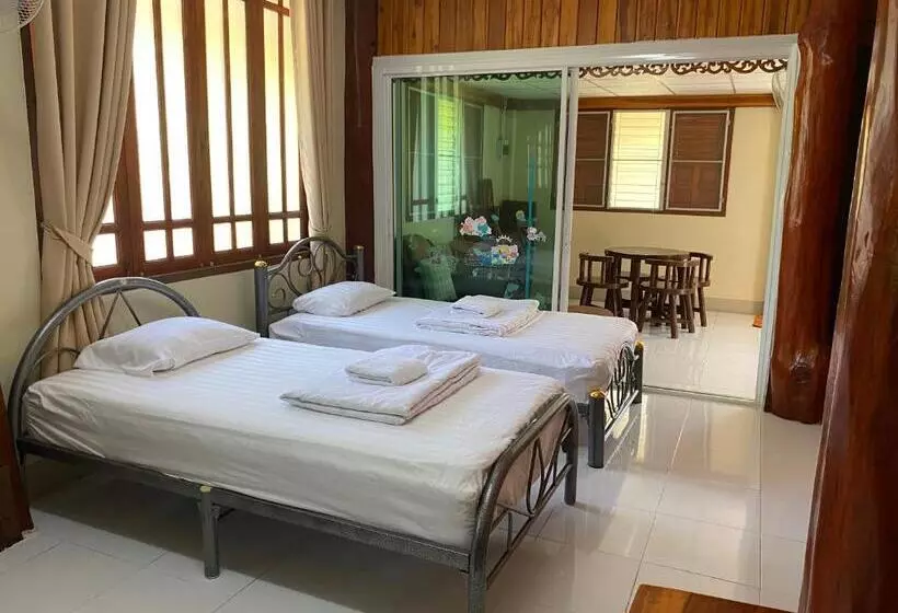 Majatalo Baanpak Chomdoi