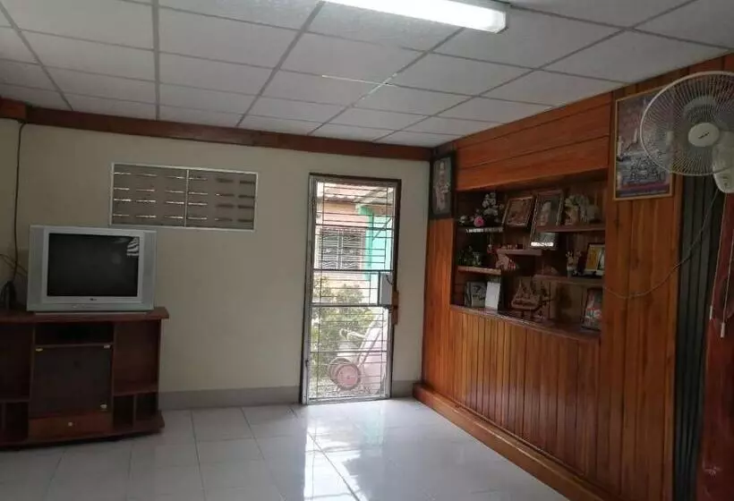 Majatalo Baanpak Chomdoi