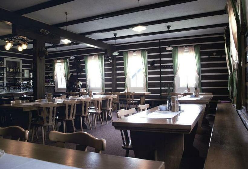 بنسيون Penzion A Restaurace Sokolí Boudy