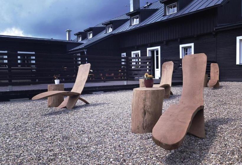 بنسيون Penzion A Restaurace Sokolí Boudy