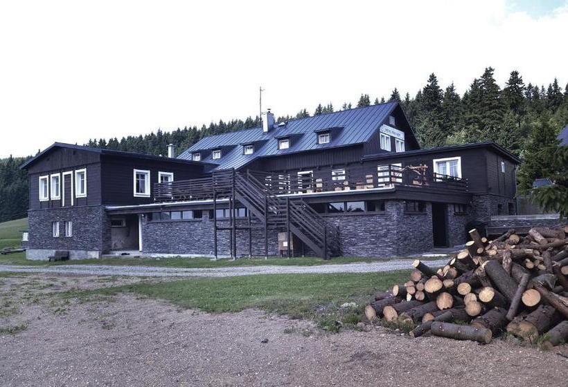 بنسيون Penzion A Restaurace Sokolí Boudy