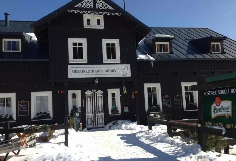 ペンション Penzion A Restaurace Sokolí Boudy