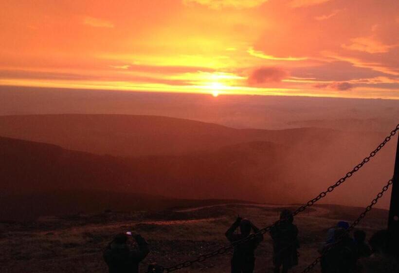 بنسيون Penzion A Restaurace Sokolí Boudy