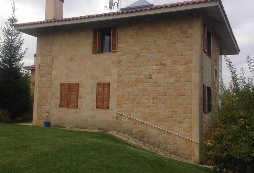 بنسيون Villa Argomaniz