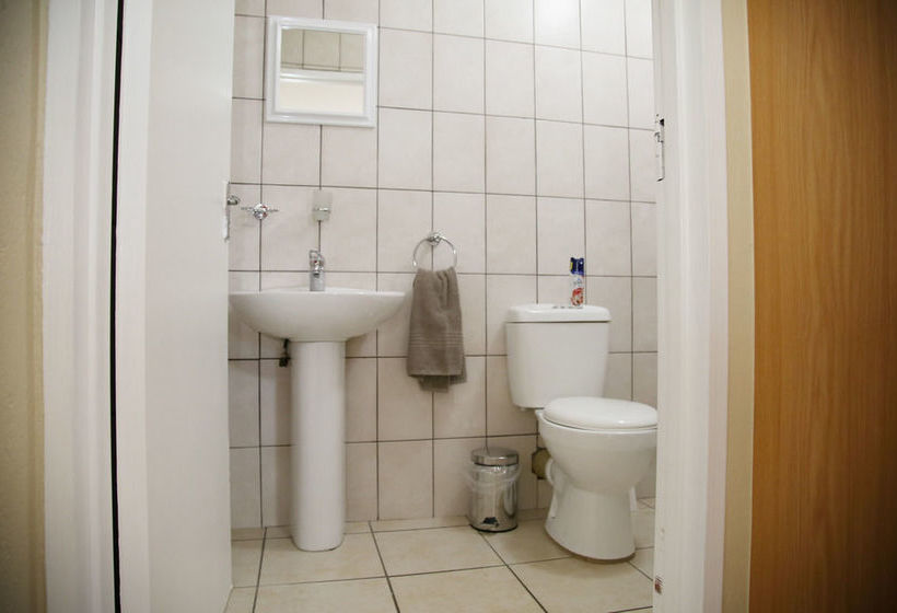 35 Kelkiewyn Bed & Breakfast