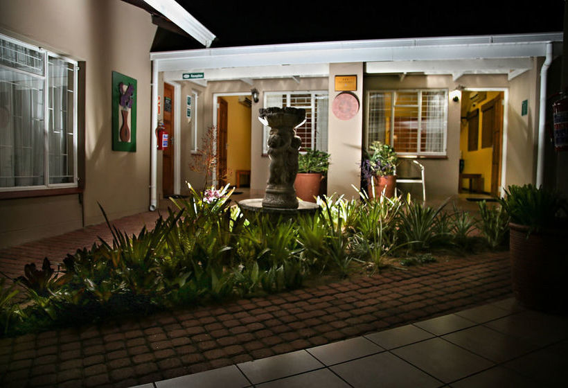 35 Kelkiewyn Bed & Breakfast