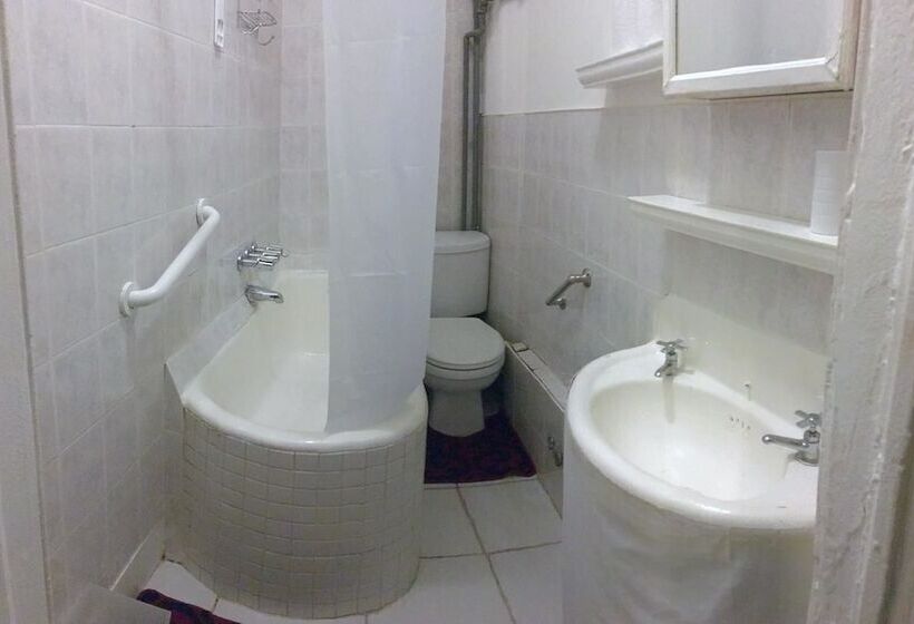 住宿加早餐  The Justice Towers